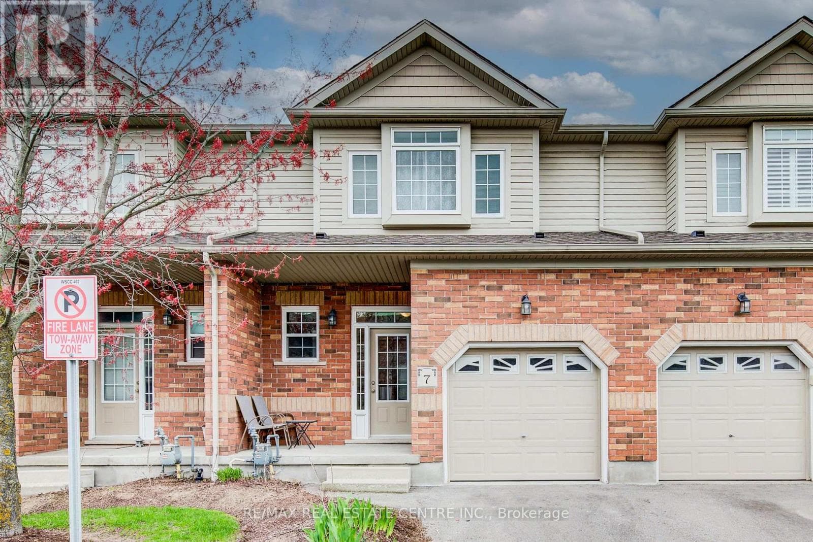 330 Dearborn Boulevard Unit 7, Waterloo, Ontario N2J4Y9