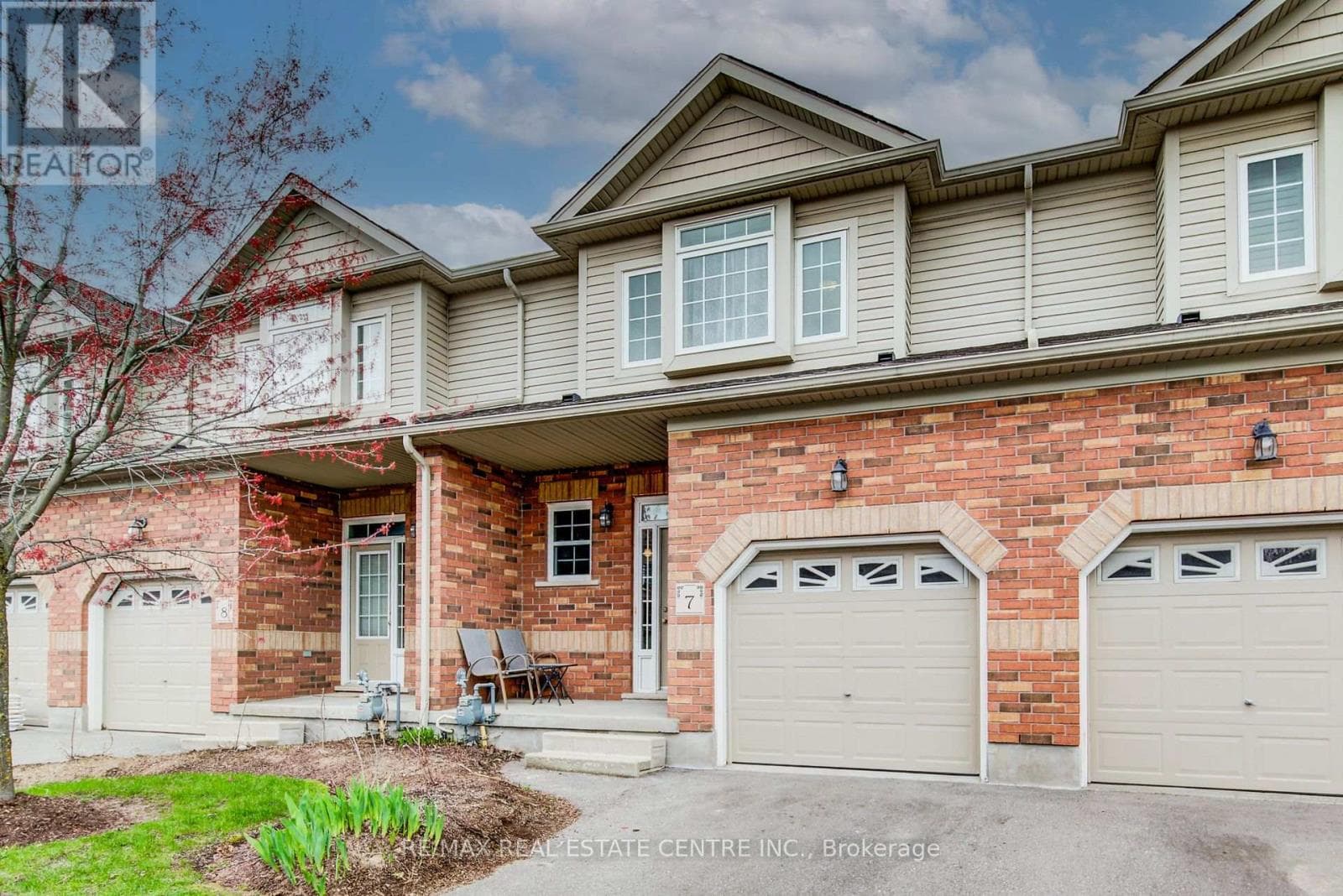 330 Dearborn Boulevard Unit 7, Waterloo, Ontario N2J4Y9 - Photo 3