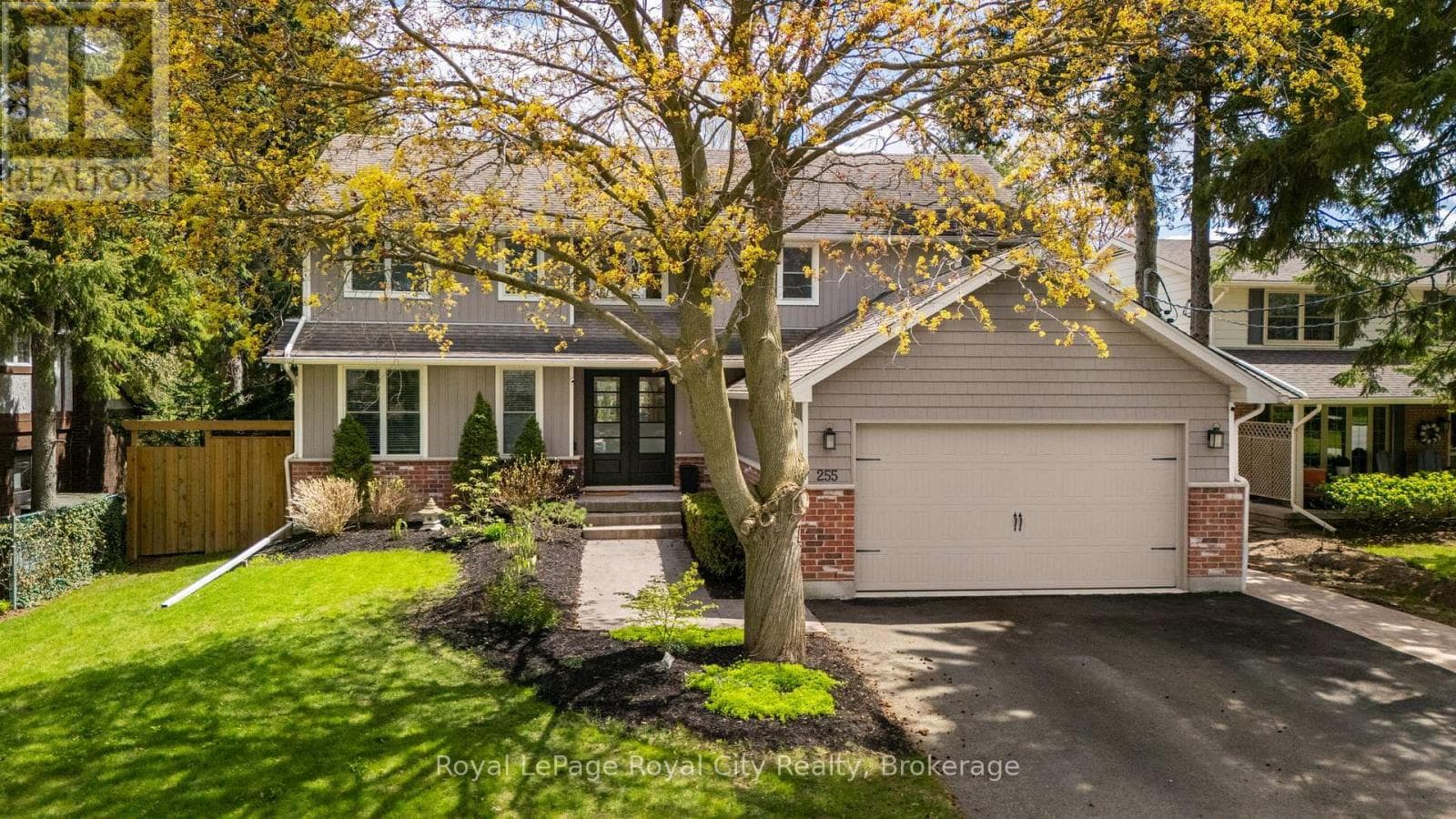 255 Normandy Avenue, Waterloo, Ontario N2K1X6