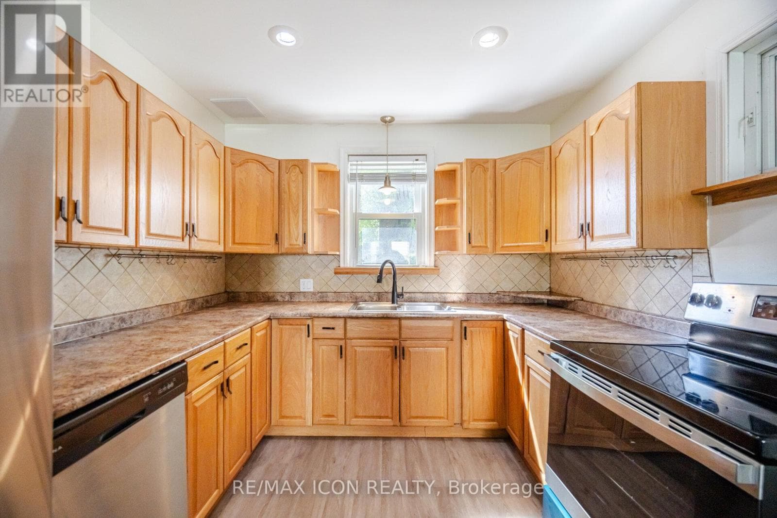 64 Sheldon Avenue, Kitchener, Ontario N2H3M4 - Photo 3