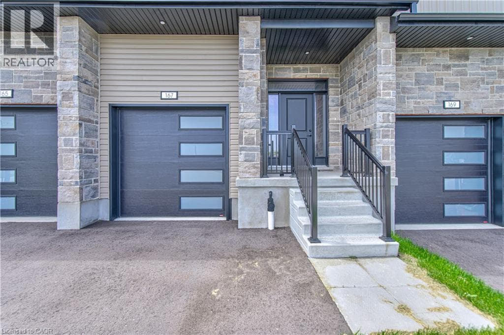 167 DUNNIGAN Drive, Kitchener, Ontario N2B0B1 - Photo 3
