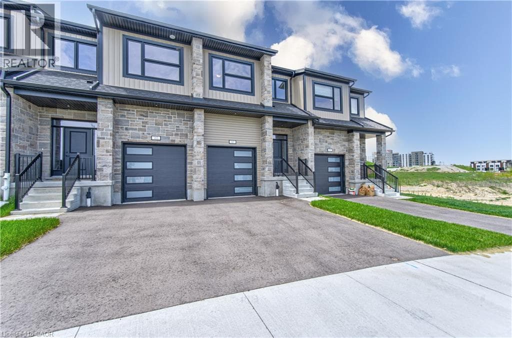 167 DUNNIGAN Drive, Kitchener, Ontario N2B0B1