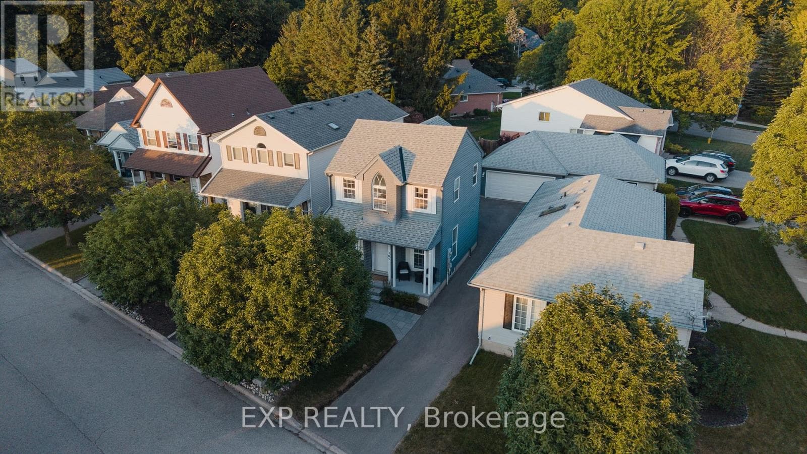 704 Jacob Lane, Waterloo, Ontario N2V2A7 - Photo 2