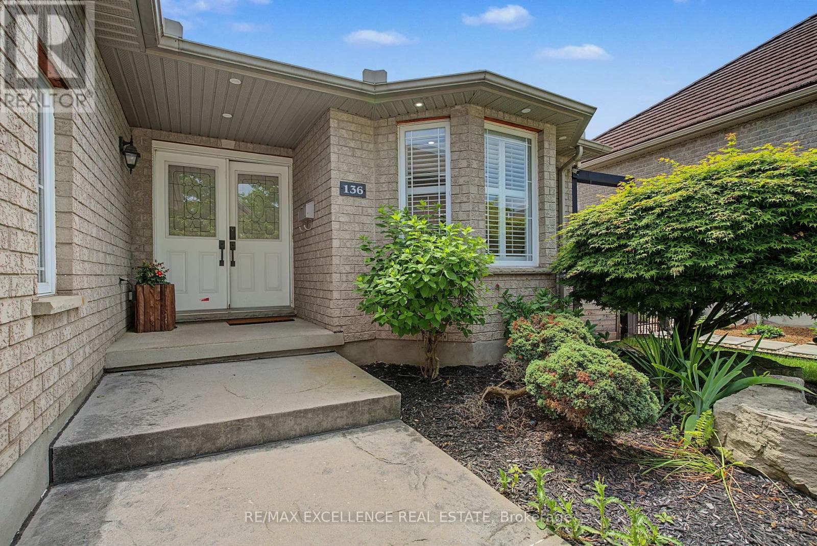 136 Johnston Avenue, Cambridge, Ontario N3C4P4 - Photo 2