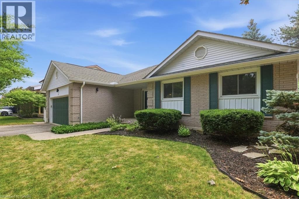 369 CRIMSON Drive, Waterloo, Ontario N2K2V2 - Photo 3