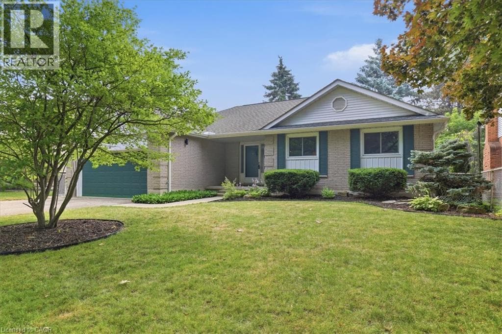 369 CRIMSON Drive, Waterloo, Ontario N2K2V2 - Photo 1