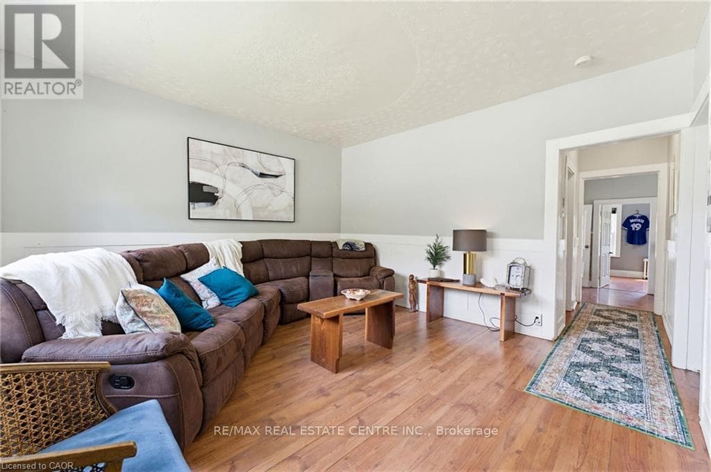 25 Beverly Street, Cambridge, Ontario N1R3Z4 - Photo 3
