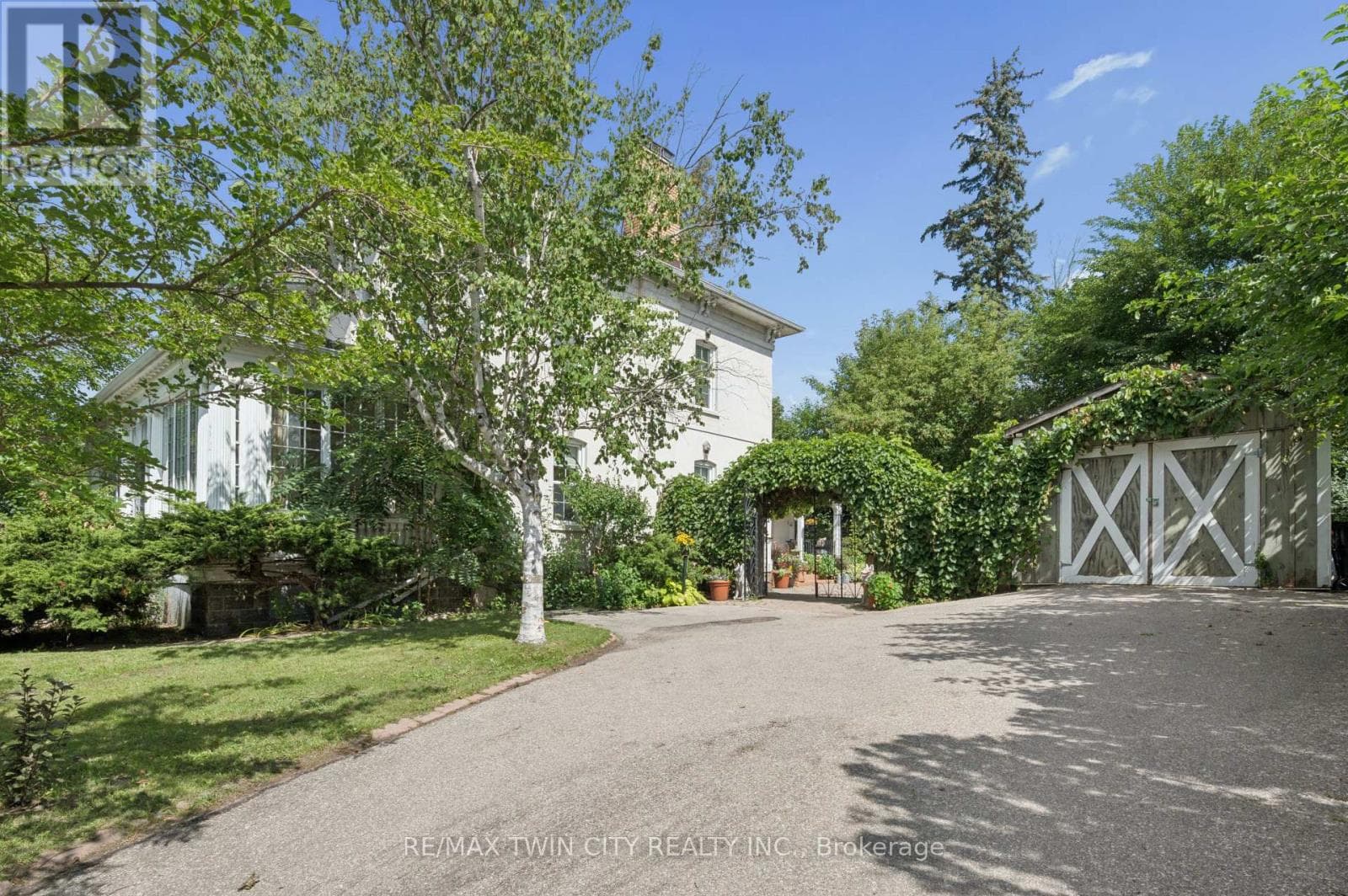 66 Park Hill Road, Cambridge, Ontario N1R1P7 - Photo 2