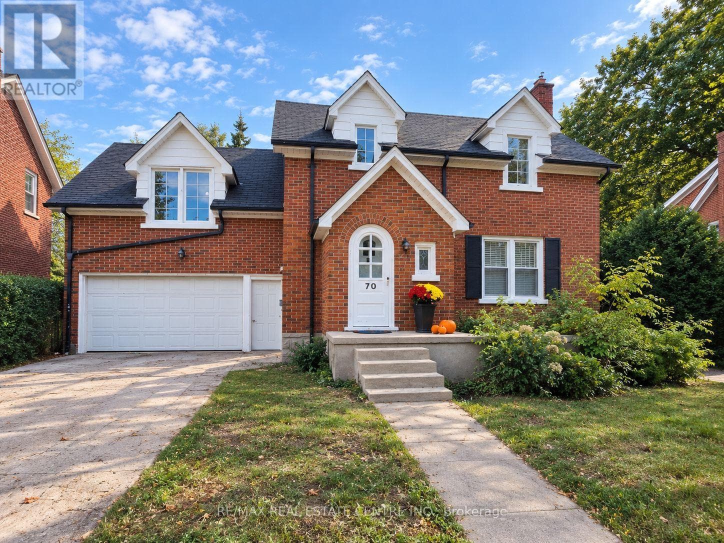 70 Jackson Avenue, Kitchener, Ontario N2H3P1
